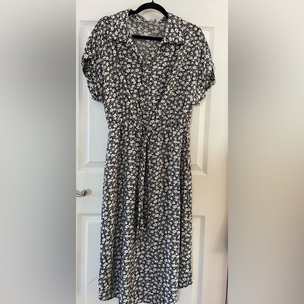 Black & White Floral Button-Front Midi Dress